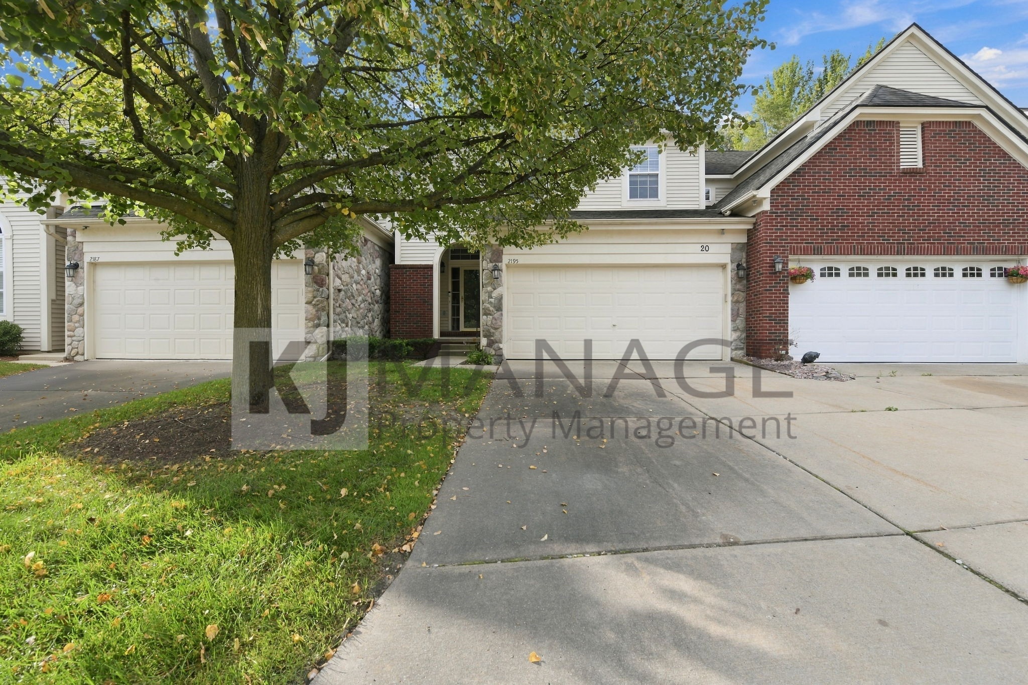 2195 Preserve Circle East