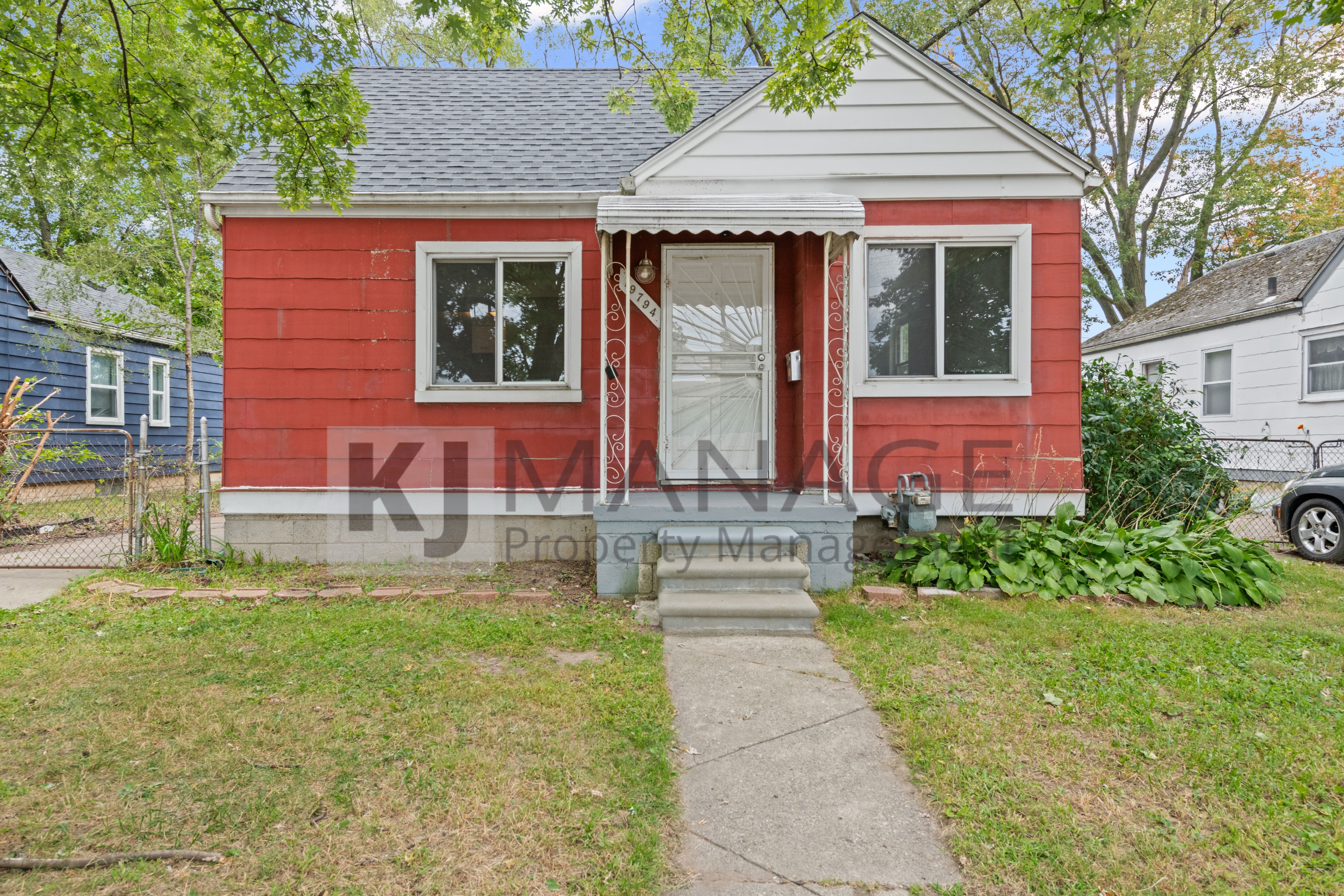 Property main image