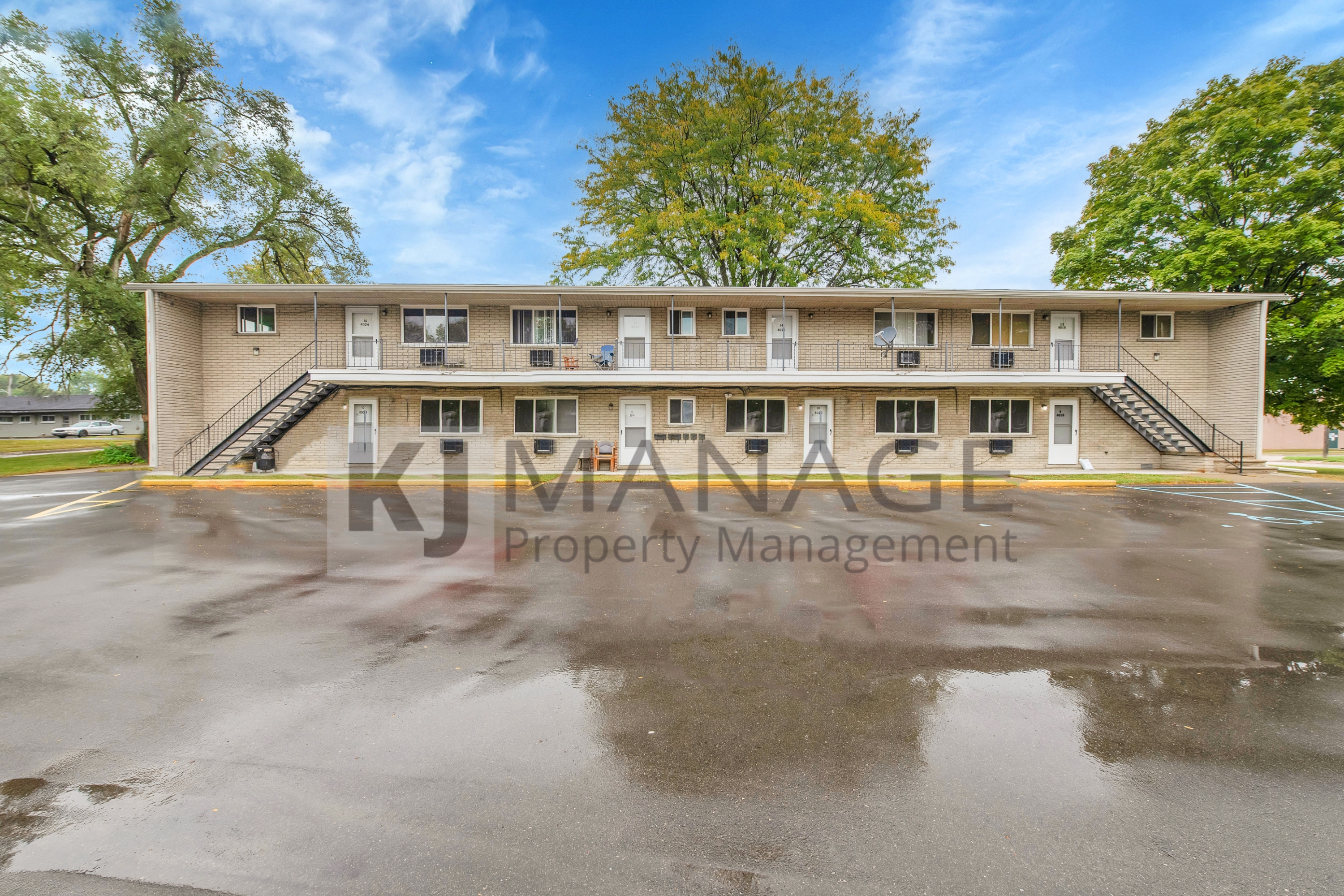 4008 Columbus - 4022 - Unit - 15